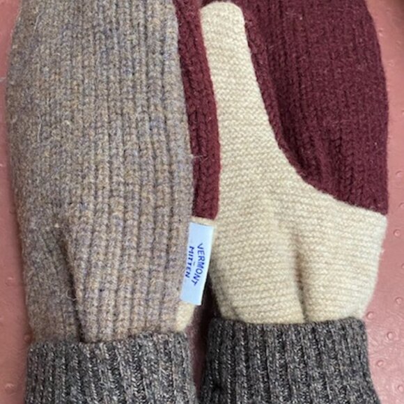 Vermont mittens Bernie mittens -New - Picture 6 of 12